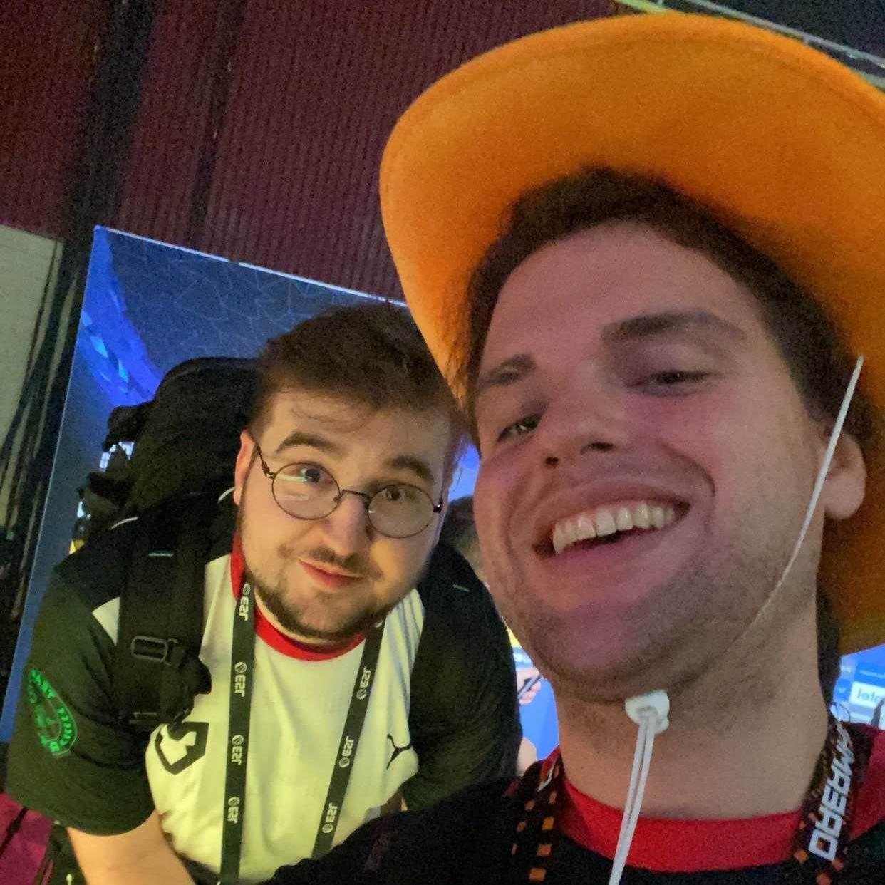 Deansturr avatar