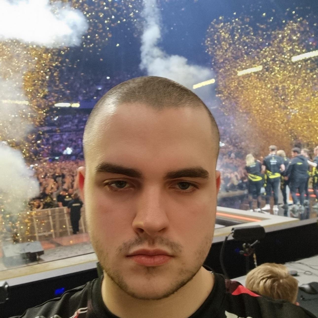 izw17 avatar