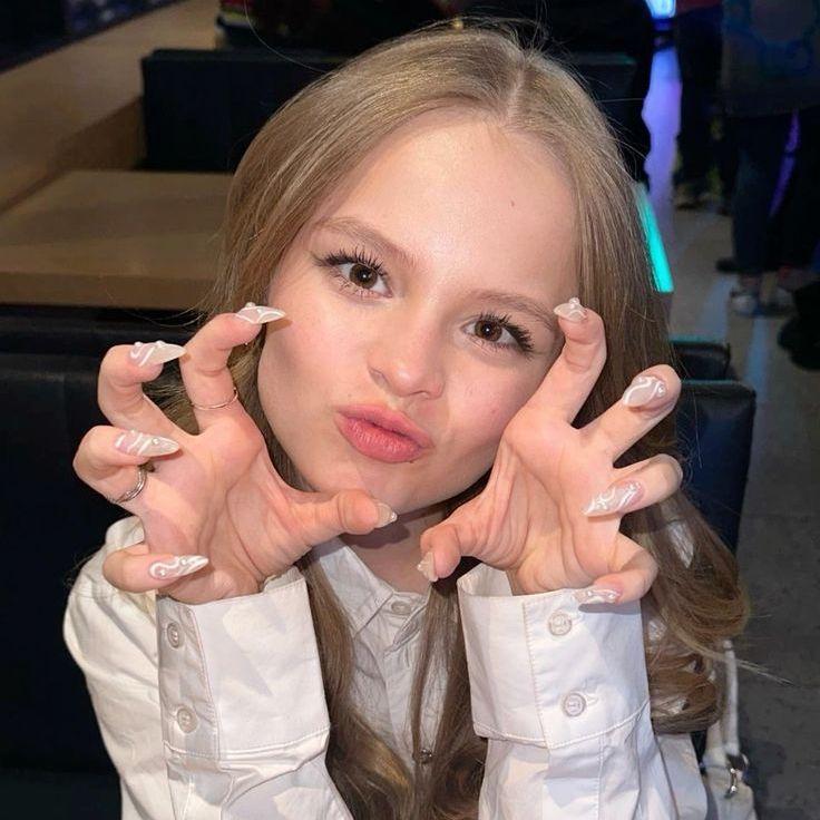 MILANA_STAR9