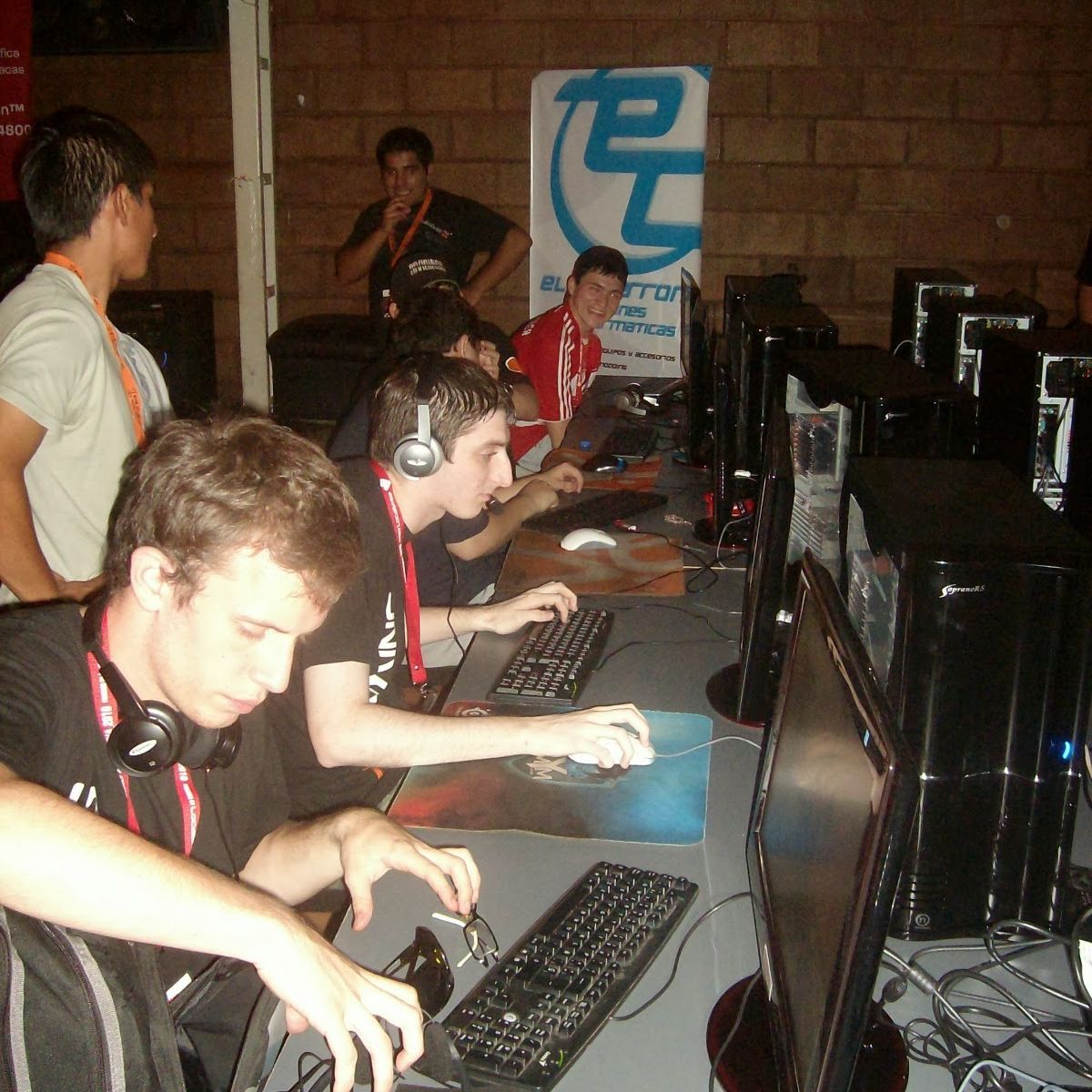 team_ronisatoN
