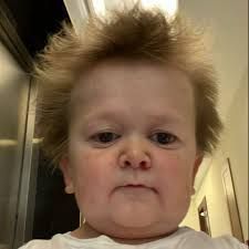 SKKUZzZAAA