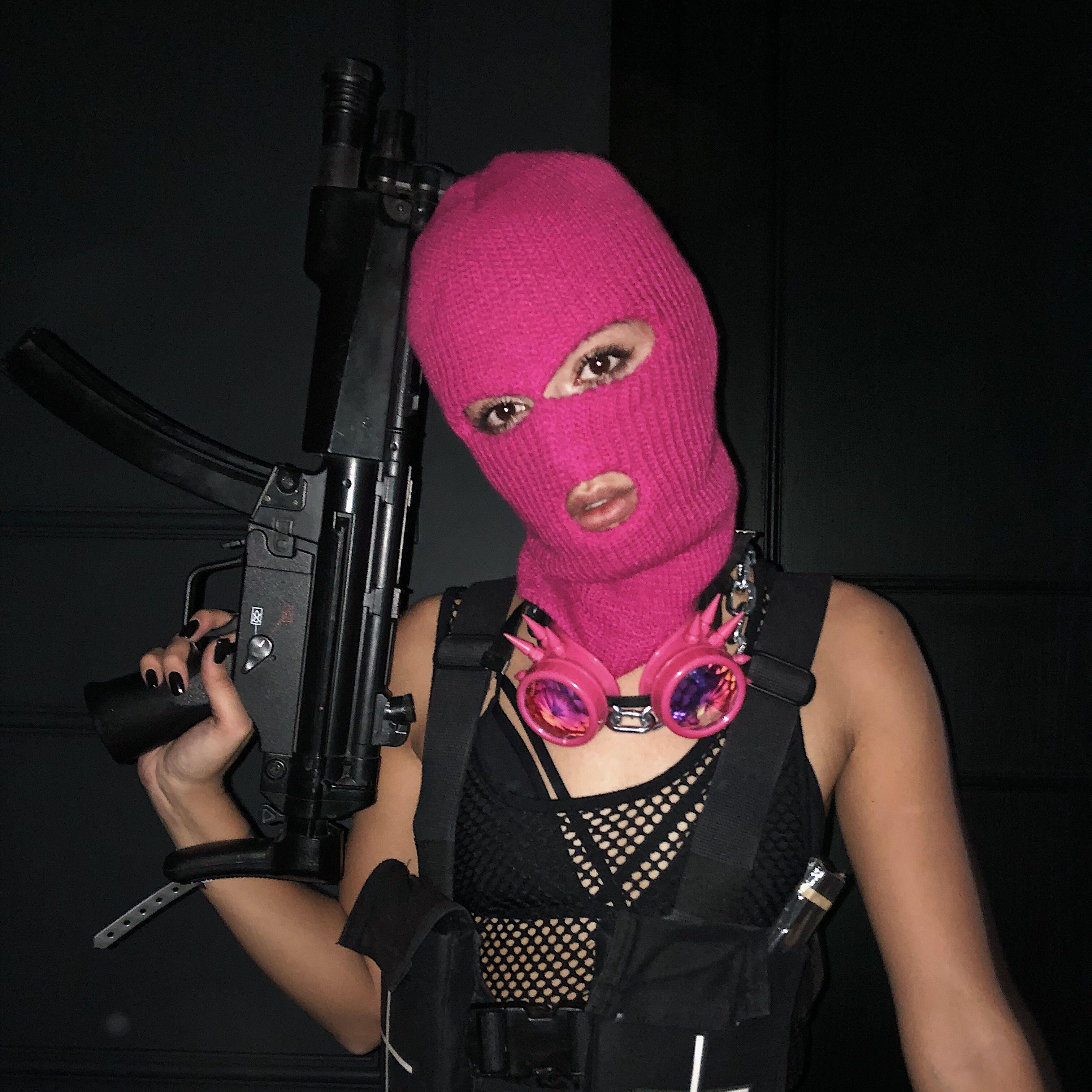 PINK_HOOD