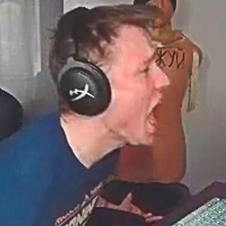 mo0n-QQ