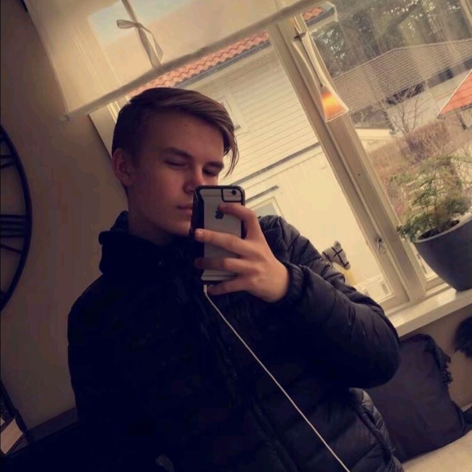 SntanaWrld