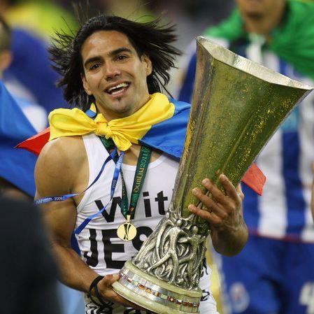 Falcao_9