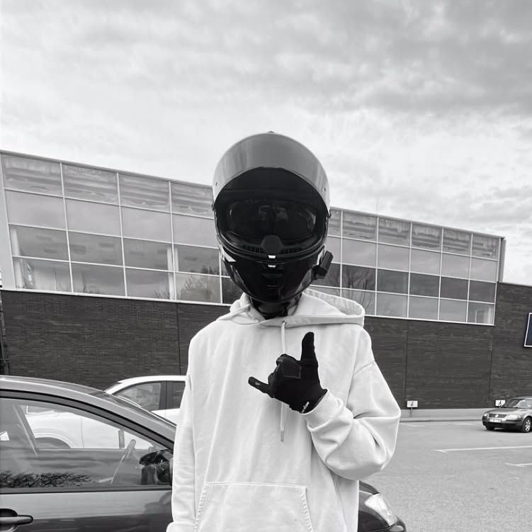 Valodzee_