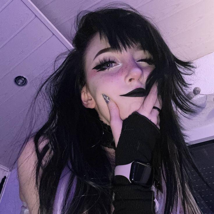poseN1- avatar