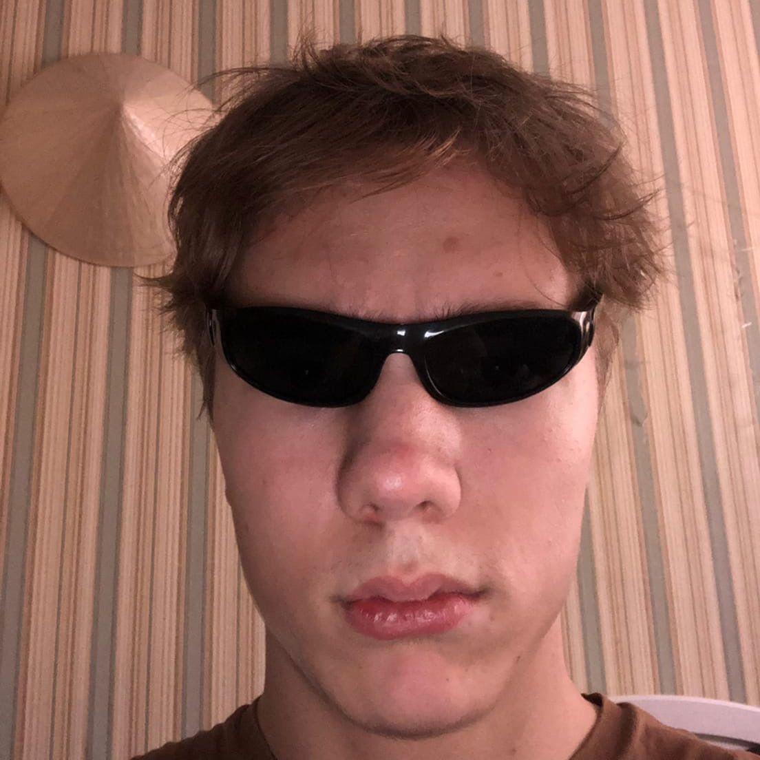 FrozZiXs avatar