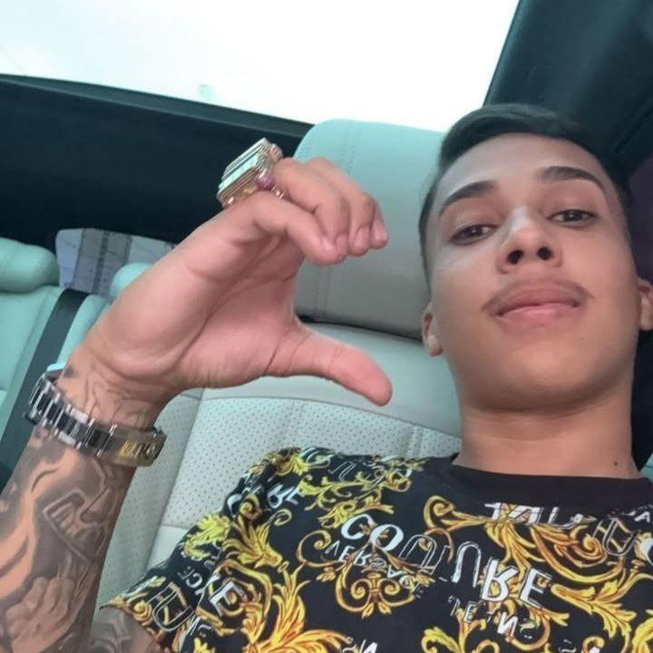 Hugo_VR avatar
