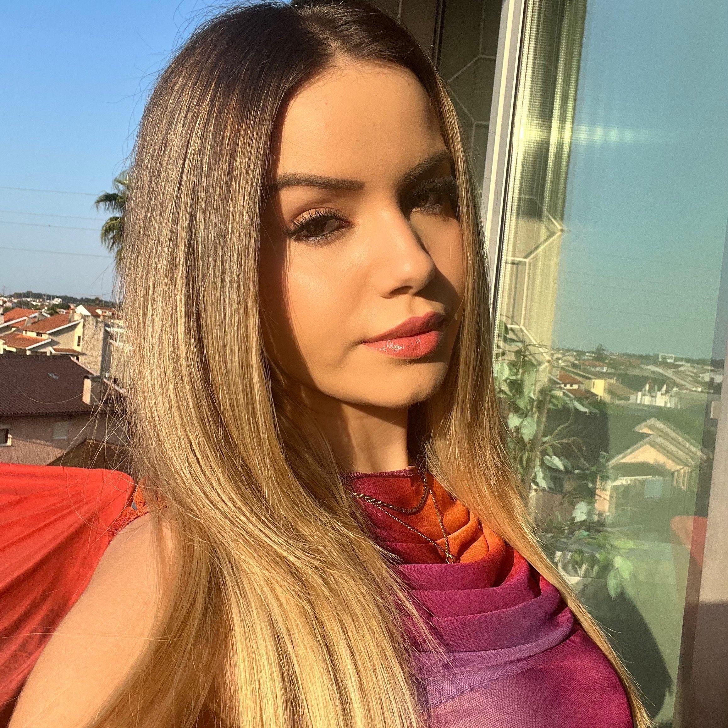 Valenzinha avatar