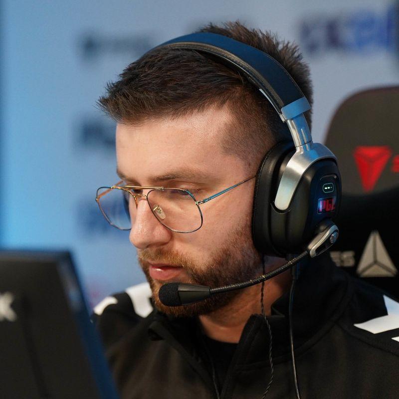 FisiNikZ avatar