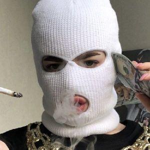 EmilkaOops avatar