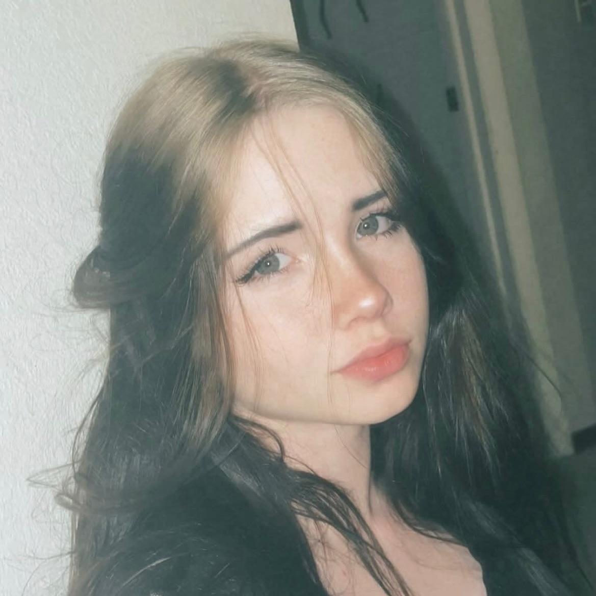 alinahxyat_ avatar