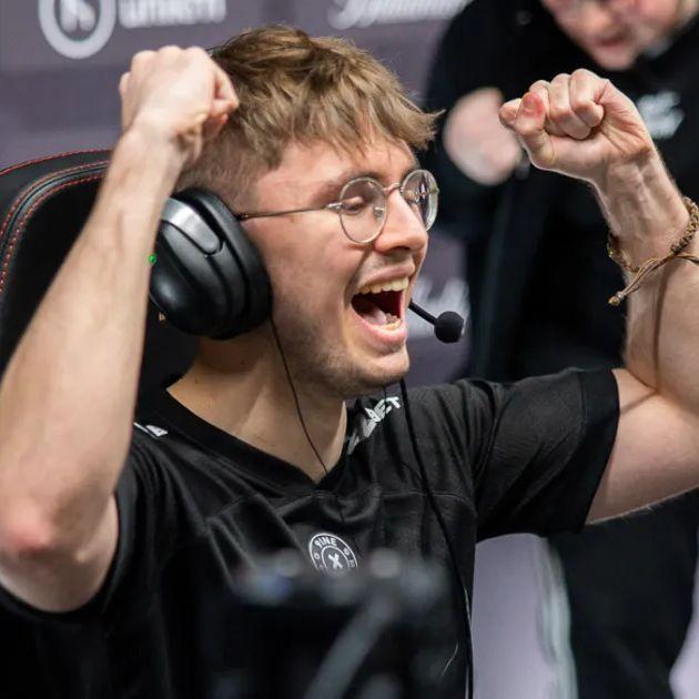 MaksToPros