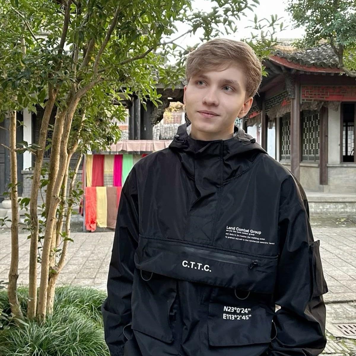 lowtabsanwik avatar