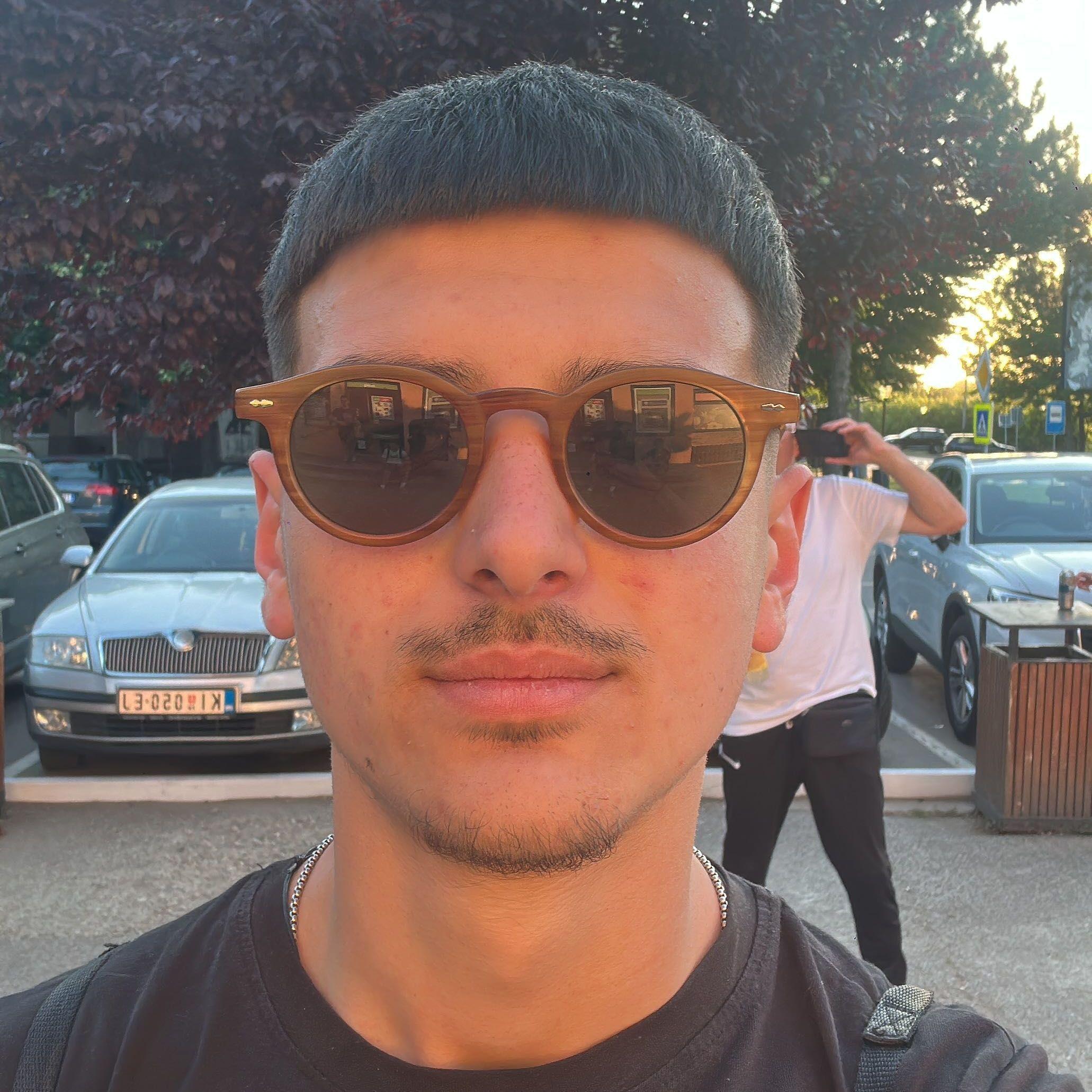 Vukicoming avatar