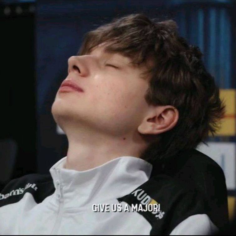 imnotk3pon FACEIT avatar