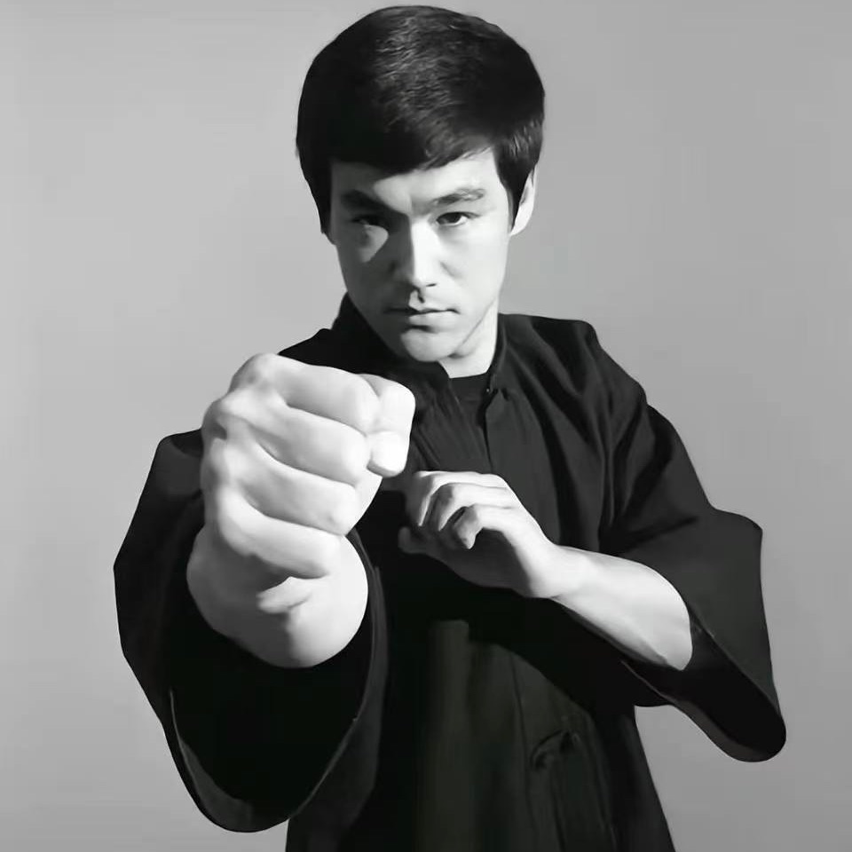BruceLee777