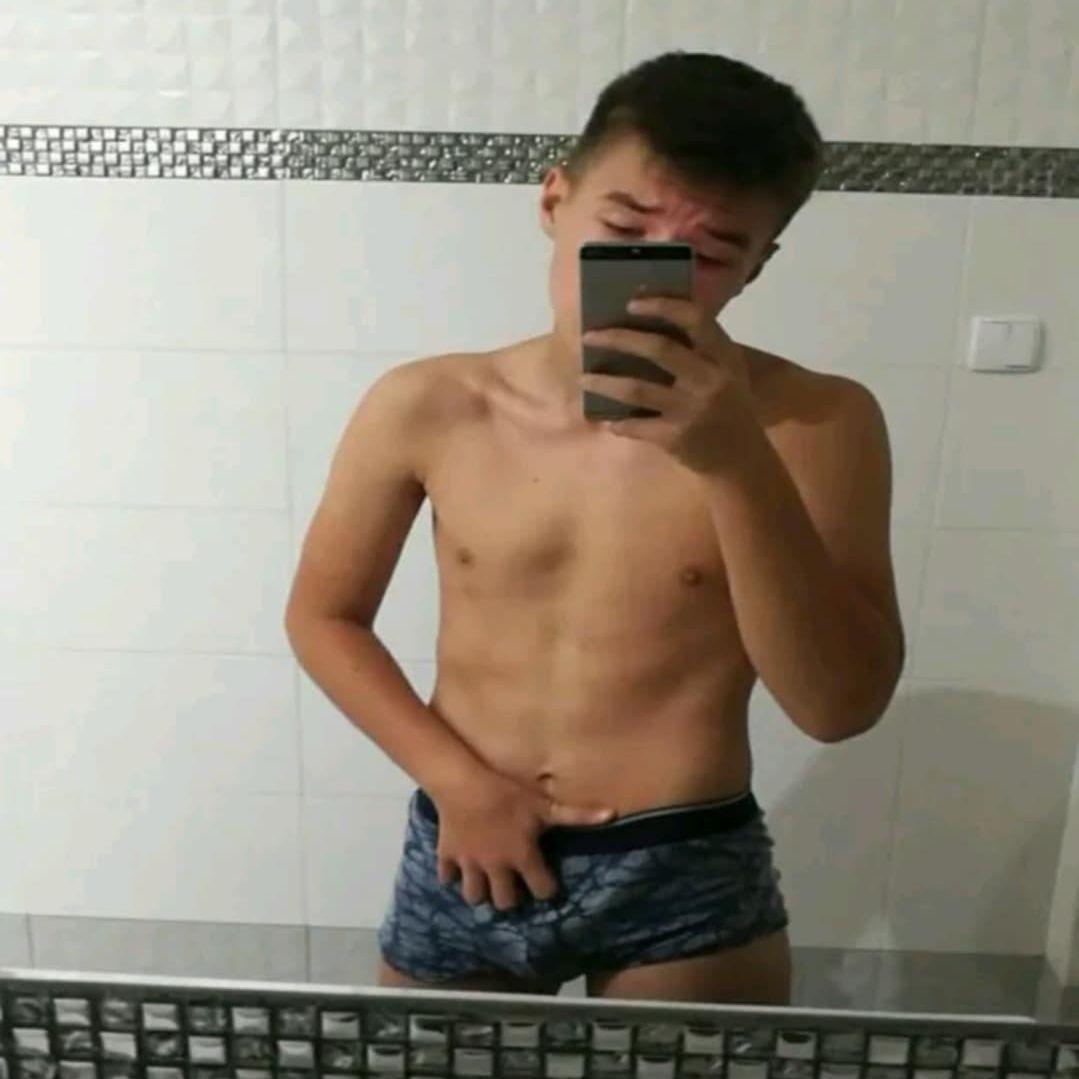 _JANUZ_ avatar