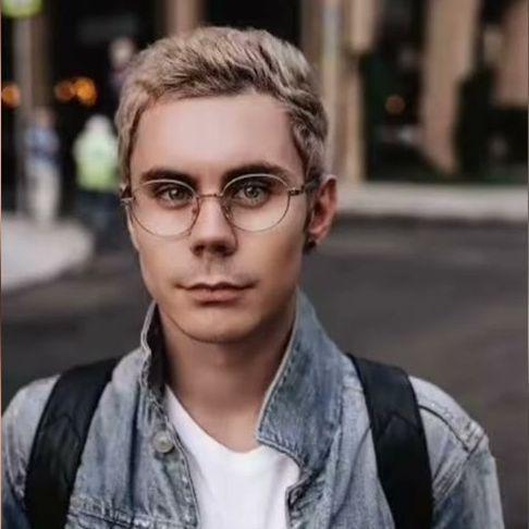 R0kenroll avatar