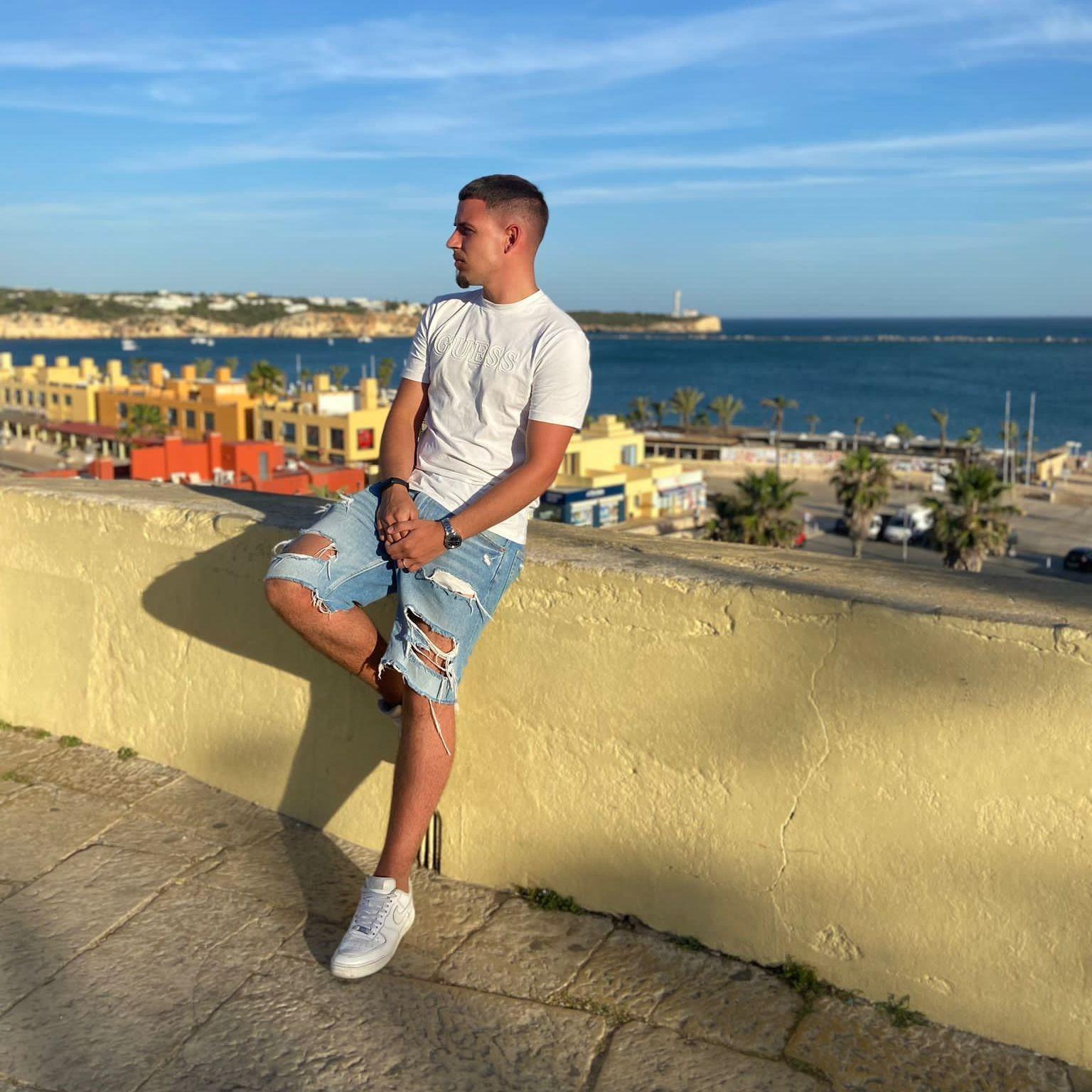 RealDragos avatar