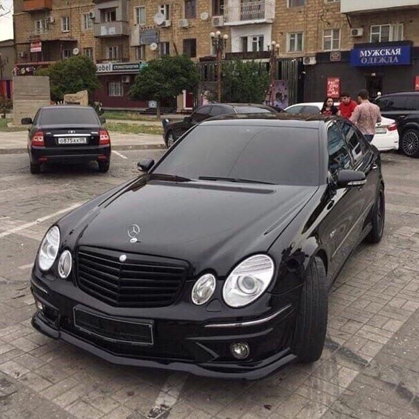 AMG Peek