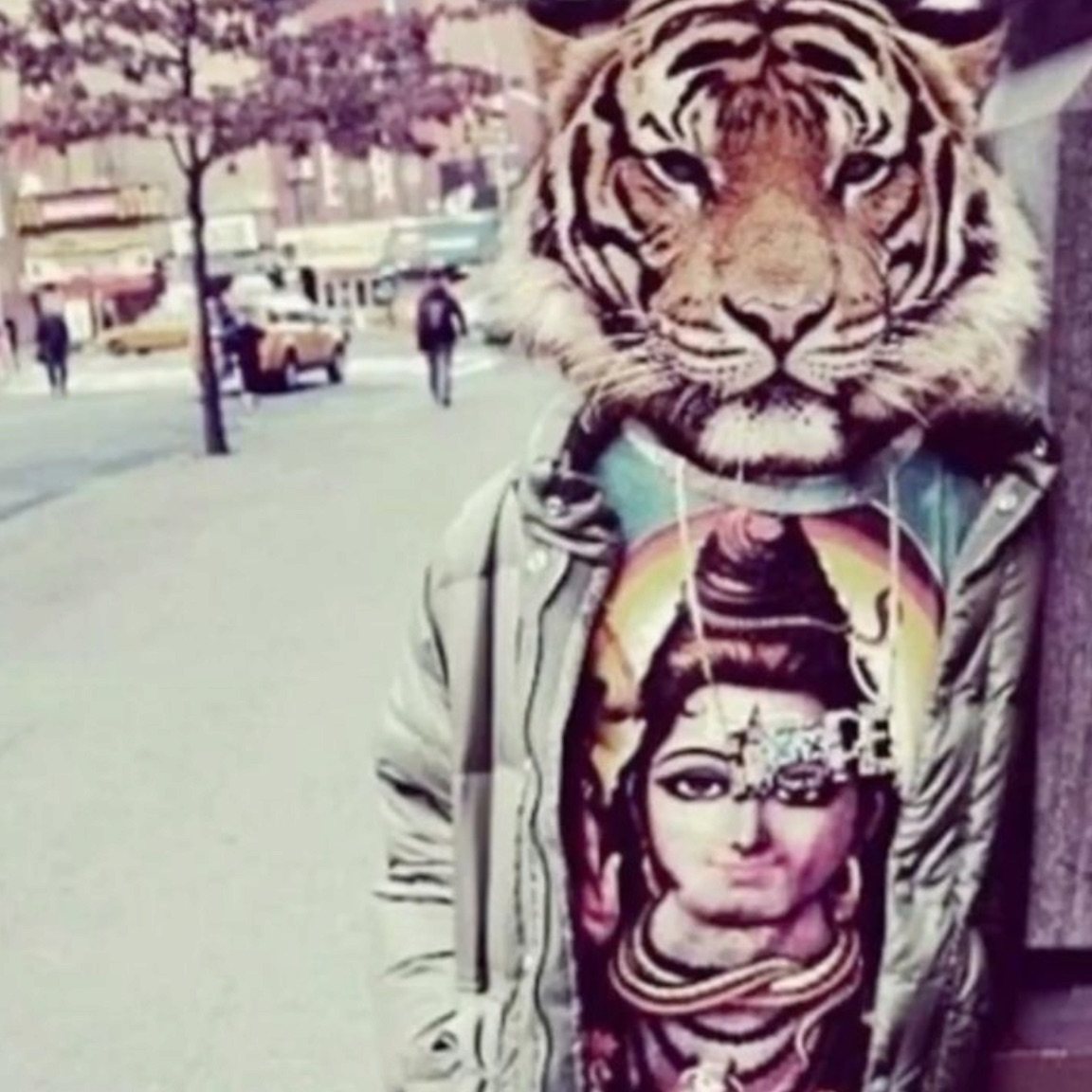 llREEZ7