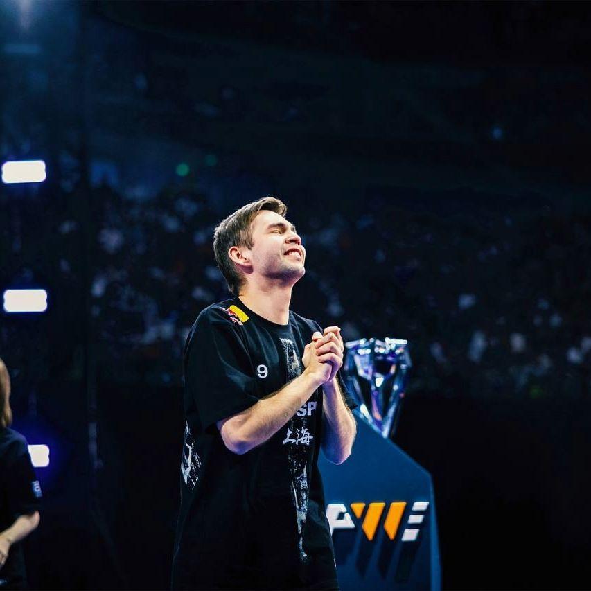 Cr1pTon avatar