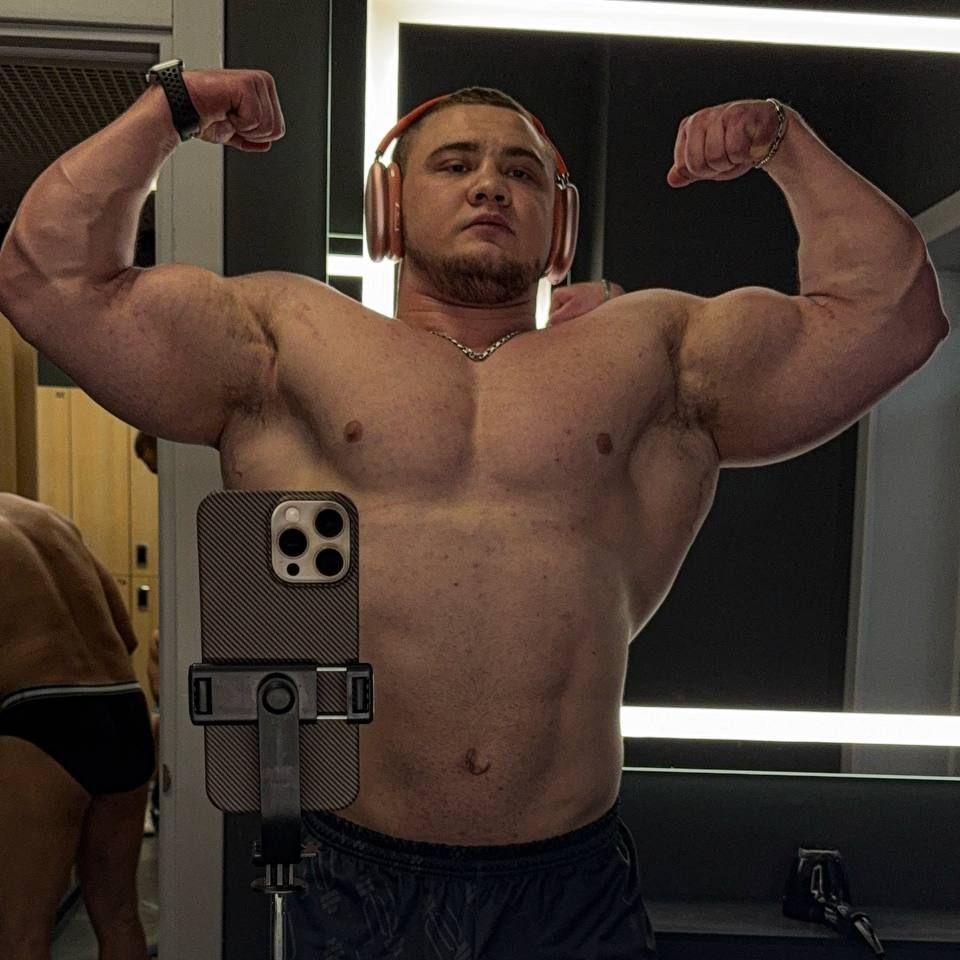 Gl9vniy avatar
