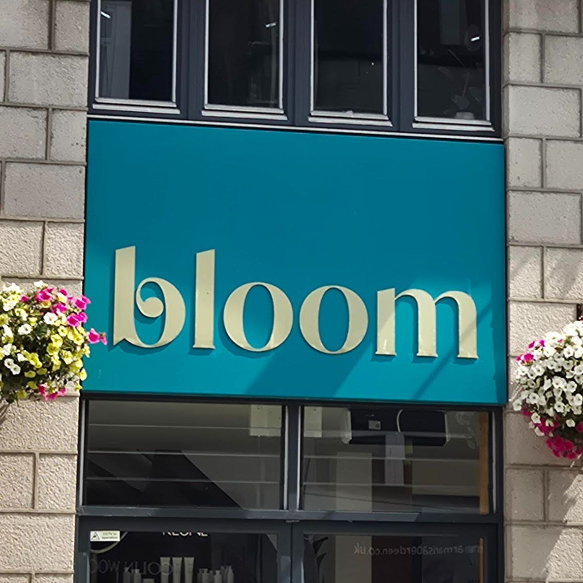 BlooM96