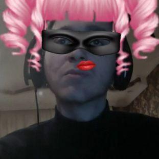 Ravenholic avatar