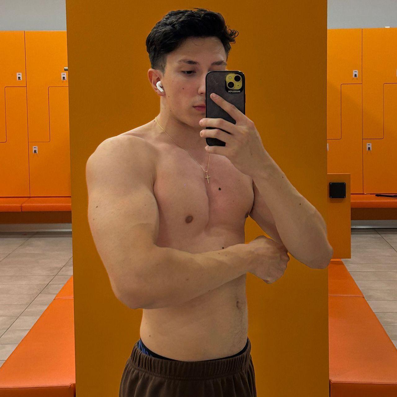 Dzz__