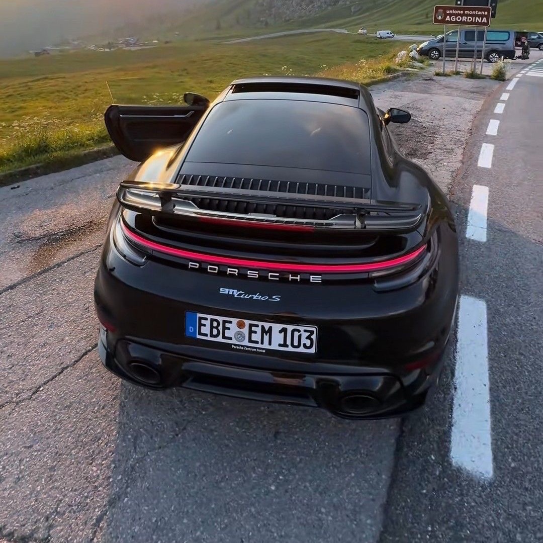 911M