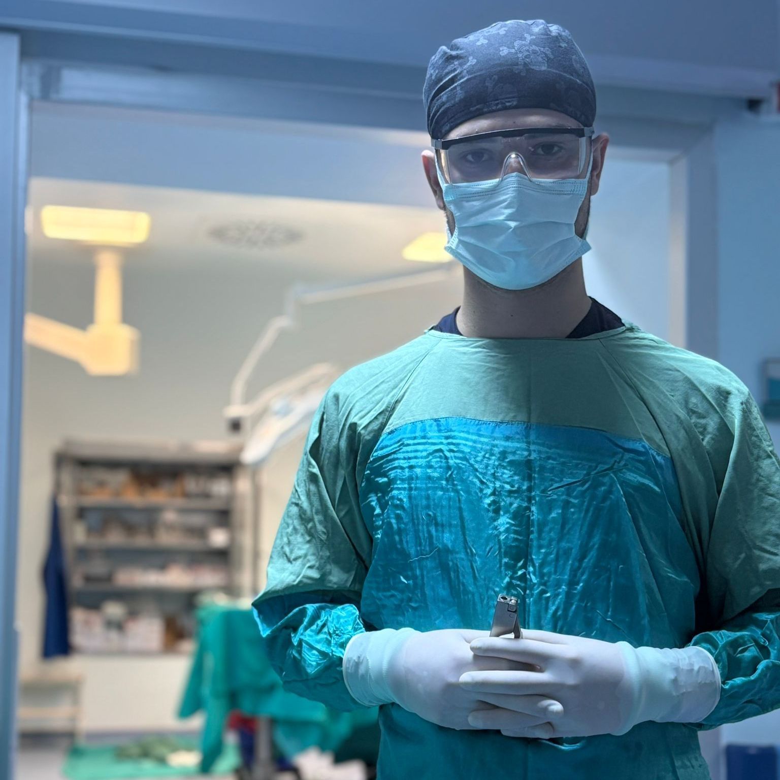 BlindSurgeon