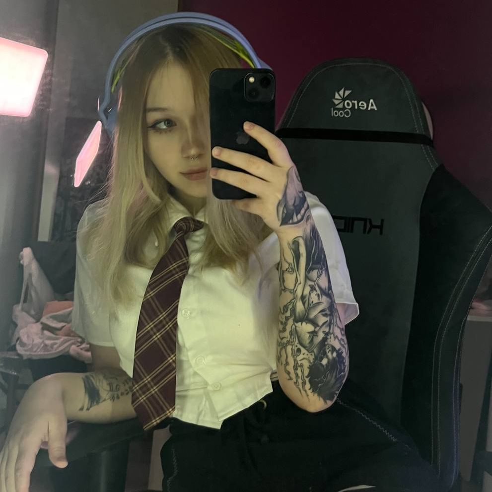 BAM0NTy