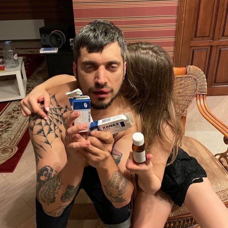 DZENIK7