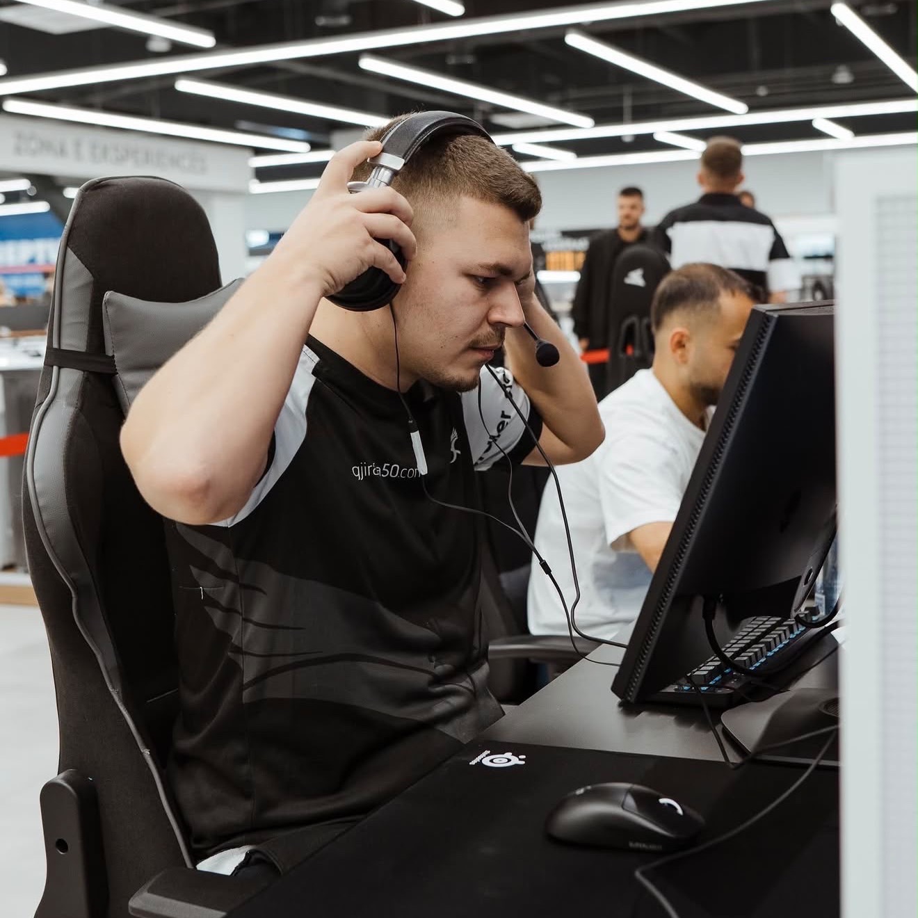-armiiR FACEIT avatar