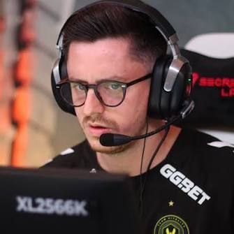 egopeekh