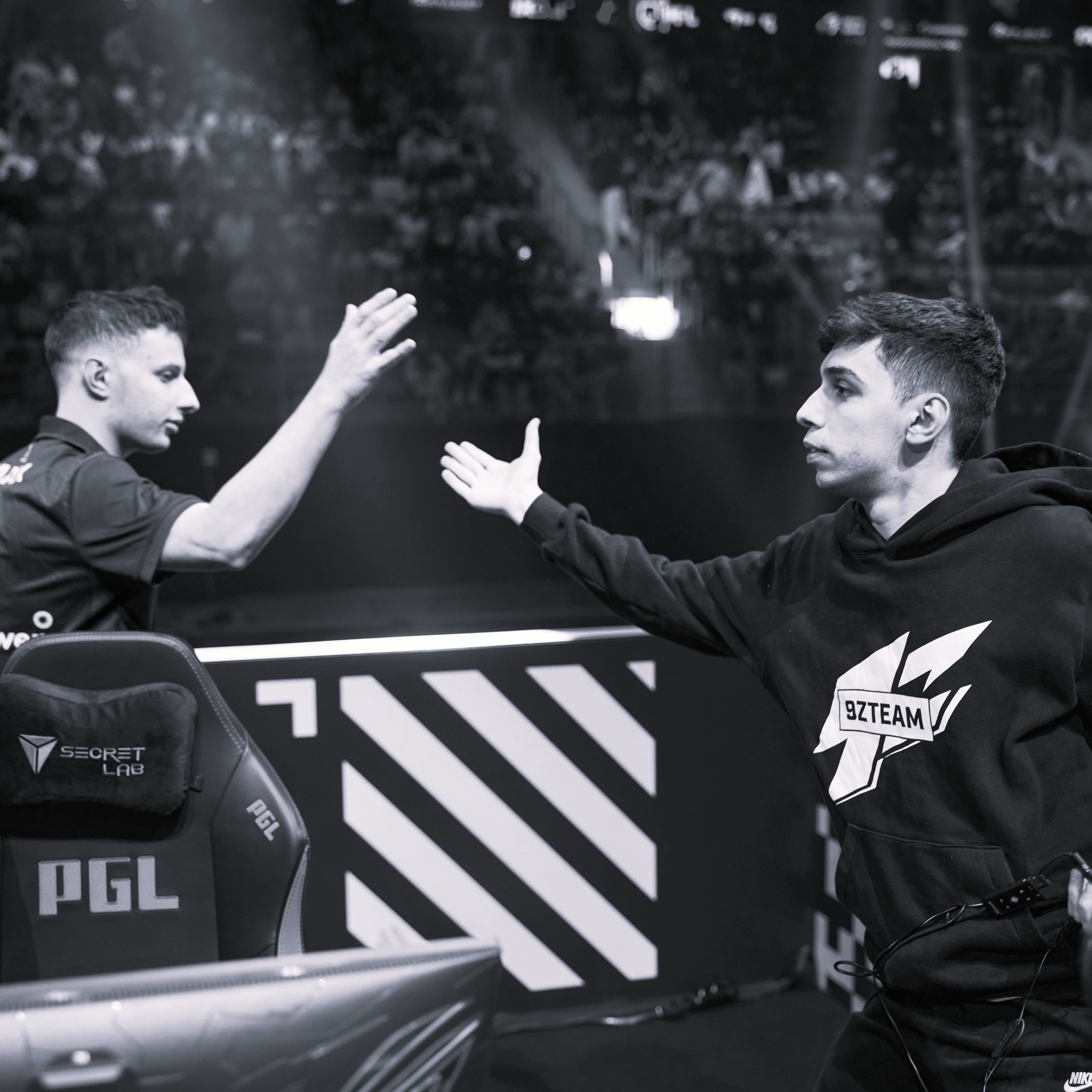 DEKOZz