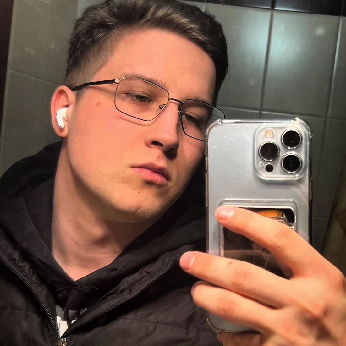 kvvqwerty avatar