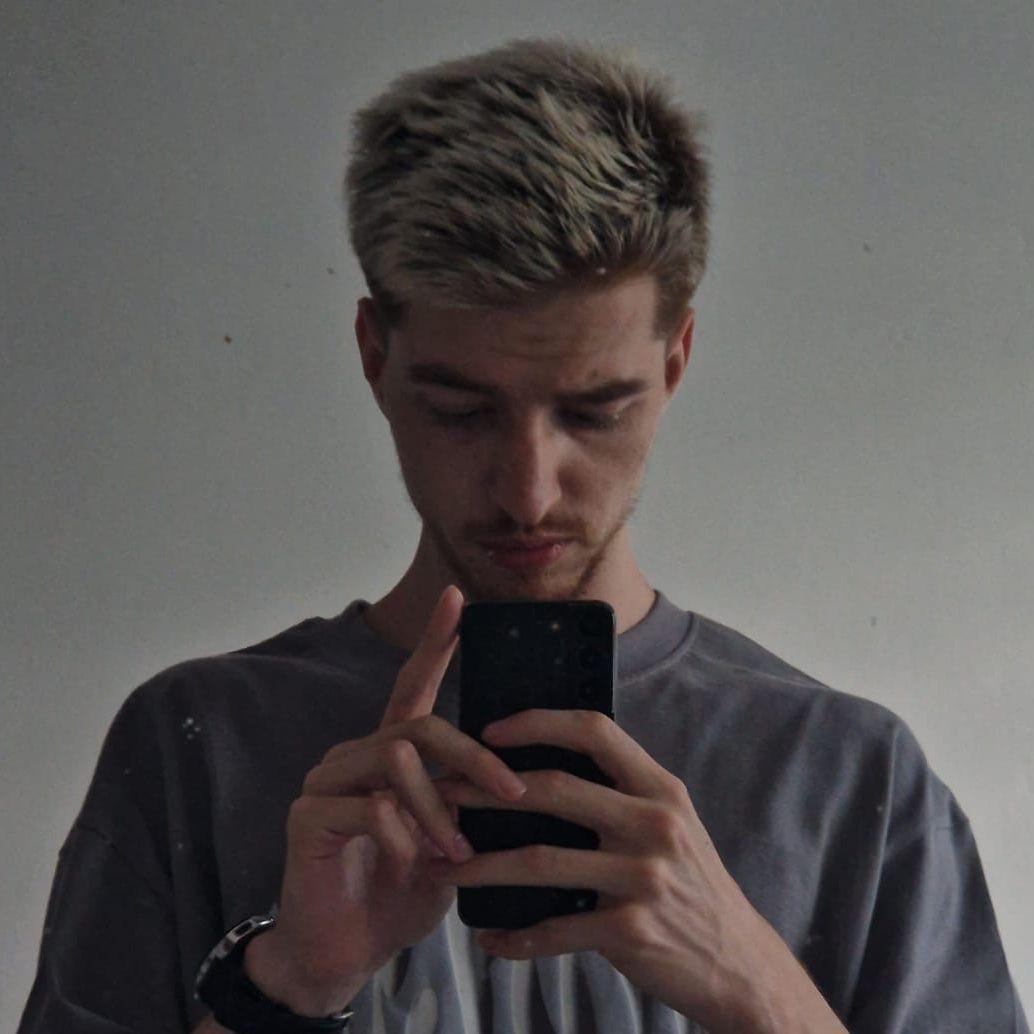 xAVIS