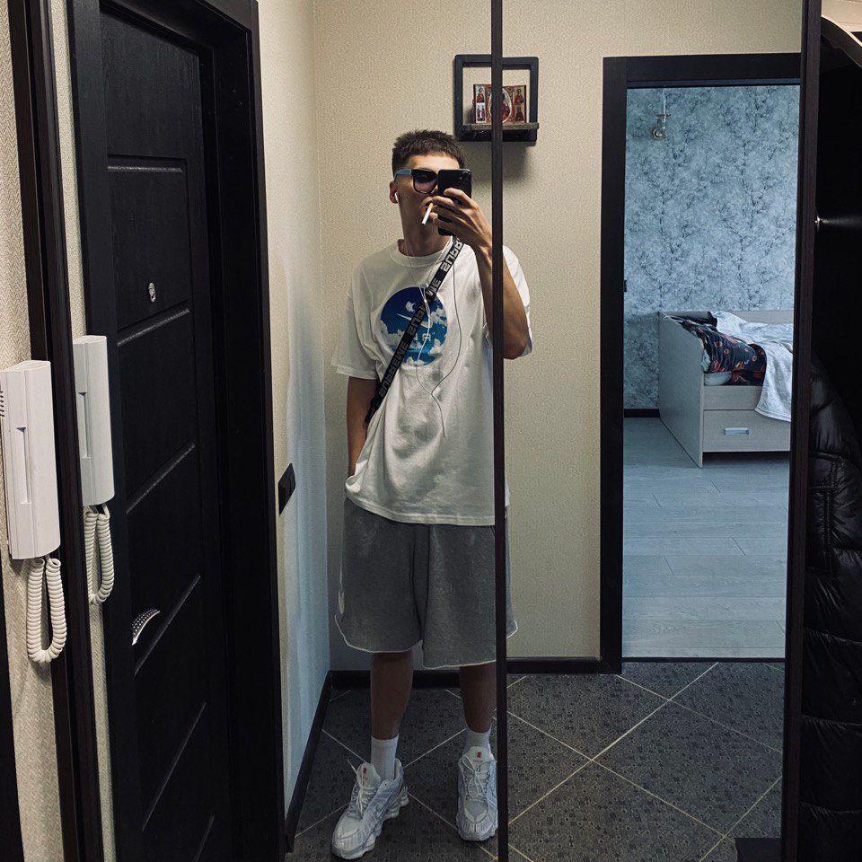 0_d3N4Ik_0 avatar