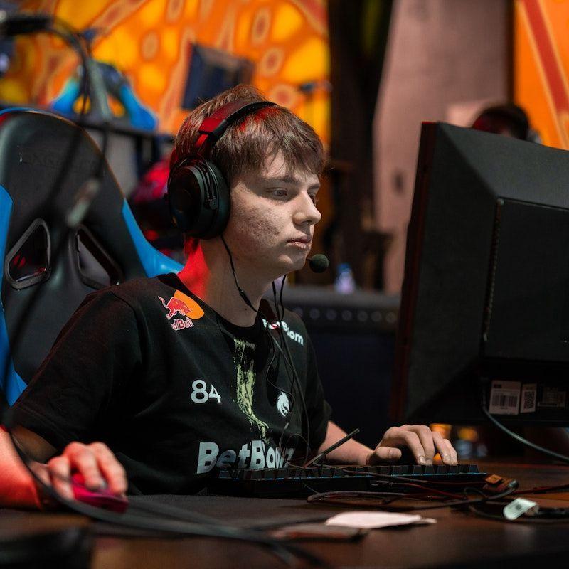 nikolaiy avatar