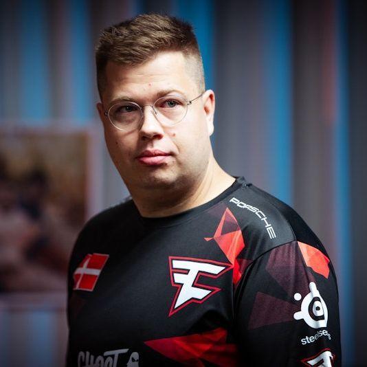 KoliZe1 avatar