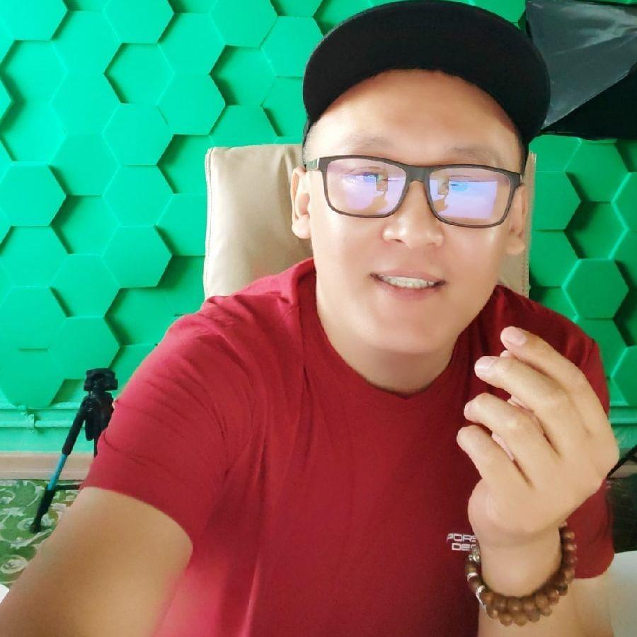 JEkAsiat avatar