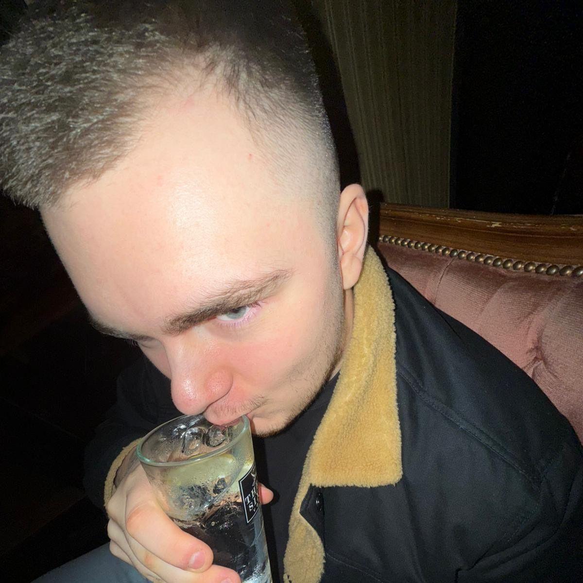 dinonugget33 avatar