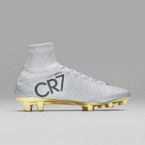 CR7MEN7AL17Y