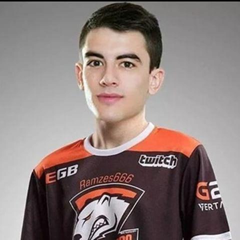 YOUD13 avatar