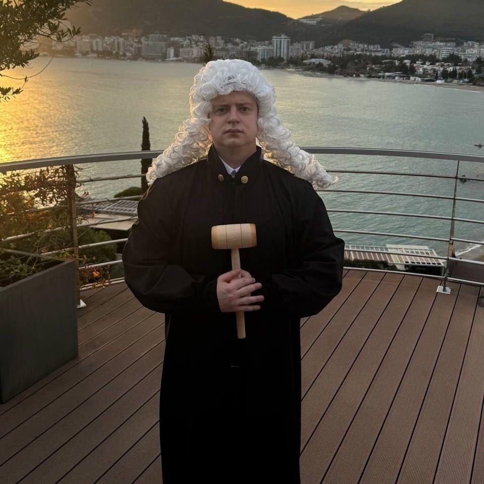 MiHaNiKs avatar