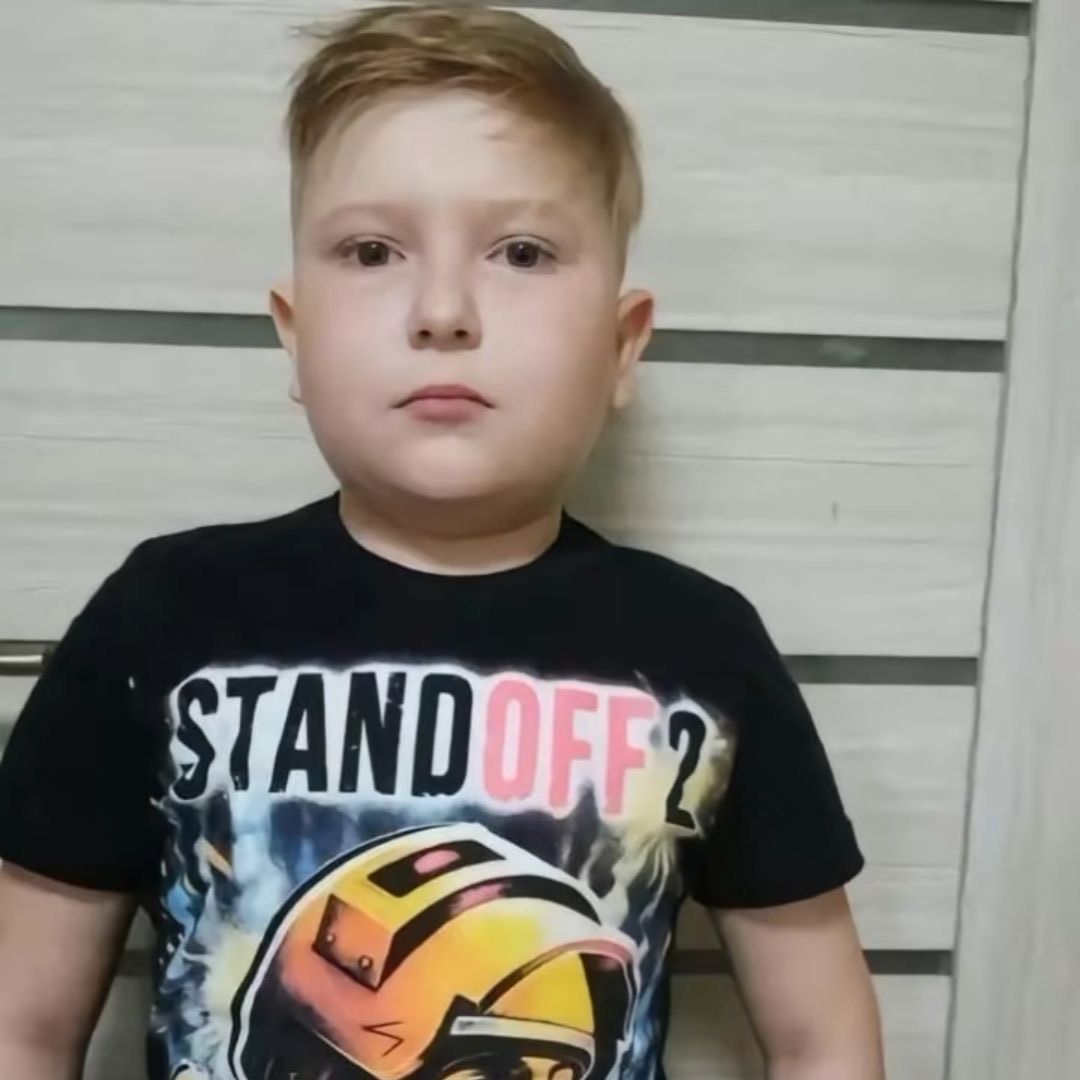 R4ZE_-